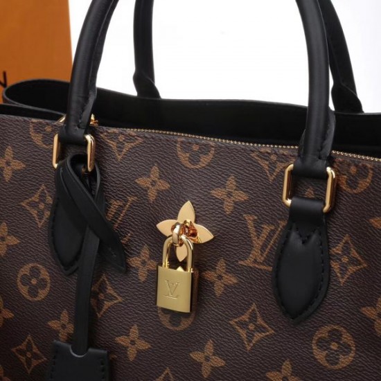 Louis Vuitton tote fleur