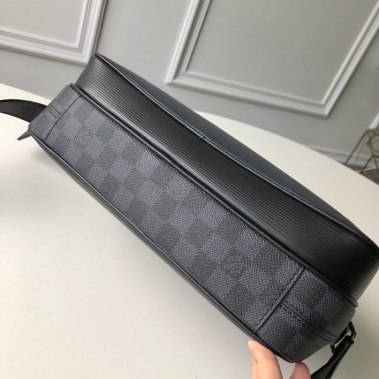 LOUIS VUITTON Nil Slim