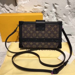 Louis Vuitton Petite Malle