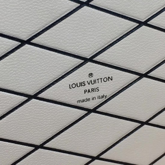 Louis Vuitton Petite Malle