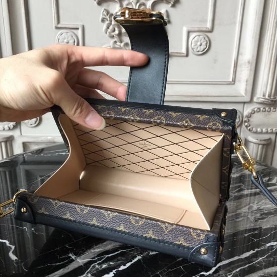 Louis Vuitton Petite Malle