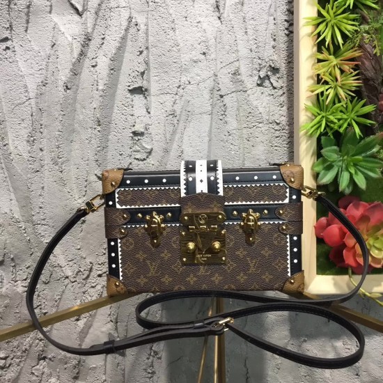 Louis Vuitton Petite Malle