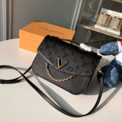 LOUIS VUITTON VERY  MESSENGER Bag