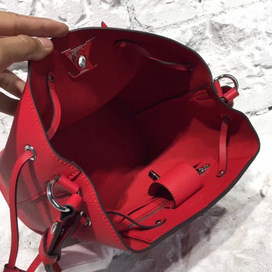 Louis Vuitton Bucket bag