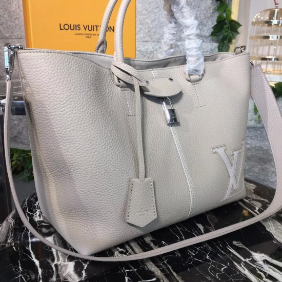 LOUIS VUITTON PERNELLE