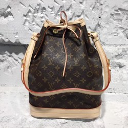 Louis Vuitton Bucket bag