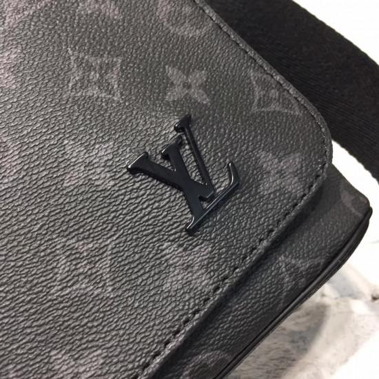 Louis Vuitton Messenger Bag