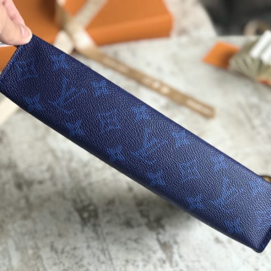 Louis Vuitton Pochette Voyage Clutch