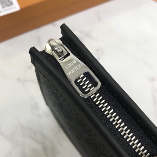 Louis Vuitton Pochette Voyage Clutch