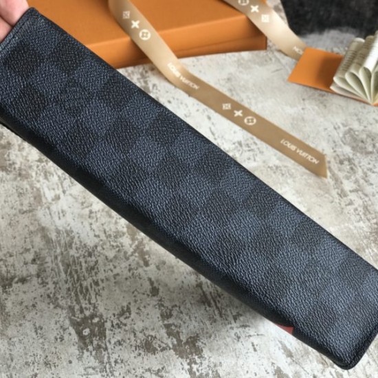 Louis Vuitton Pochette Voyage Clutch