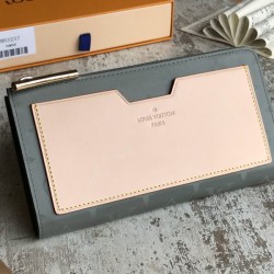 LOUIS VUITTON COSMOS WALLET