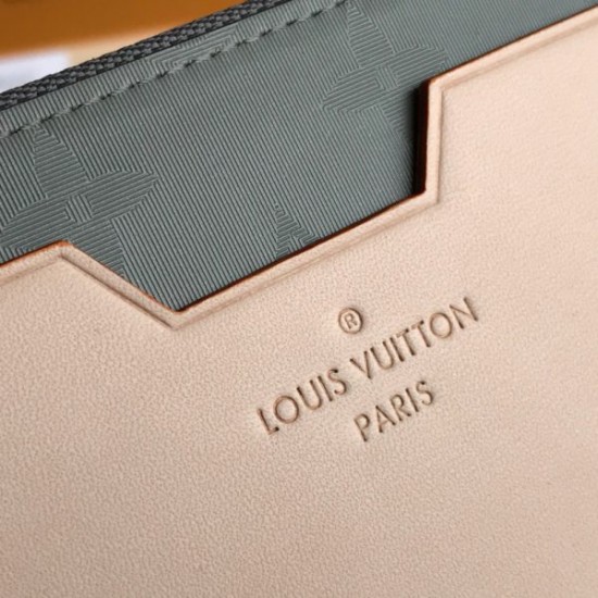 LOUIS VUITTON COSMOS WALLET