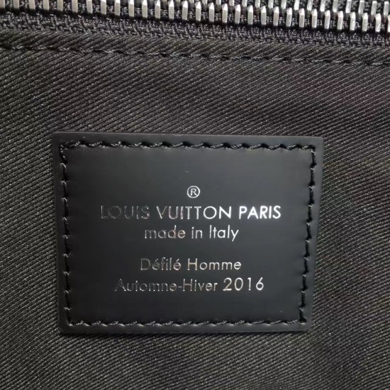 Louis Vuitton Messenger MM Voyager