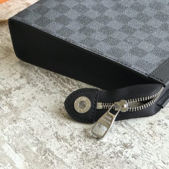 Louis Vuitton Pochette