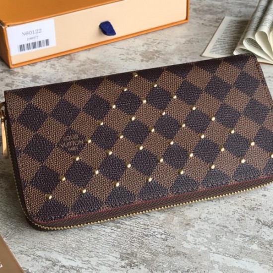 Louis Vuitton Zippy Wallet