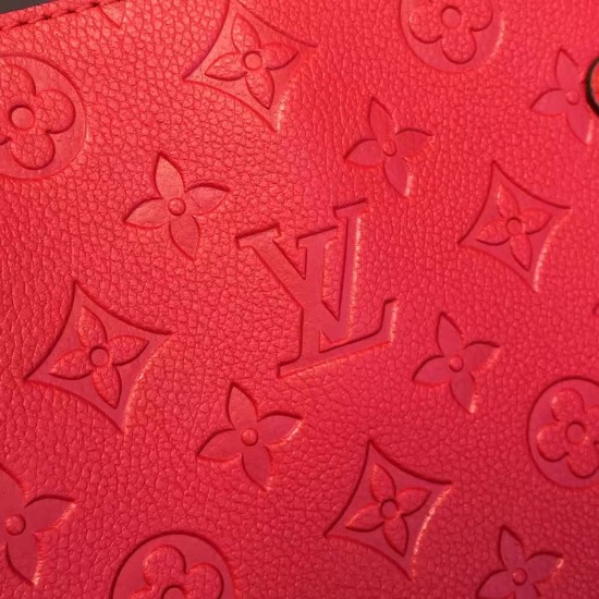 Louis Vuitton  MONTAIGNE