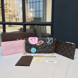 Louis Vuitton  POCHETTE FELICIE