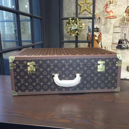 Louis Vuitton box