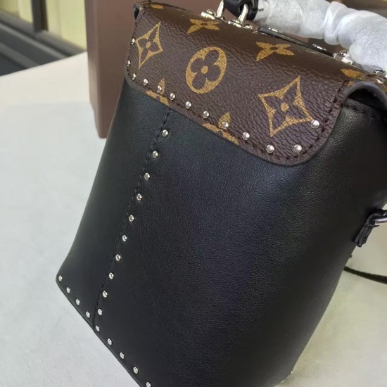 Louis Vuitton CAMERA BOX