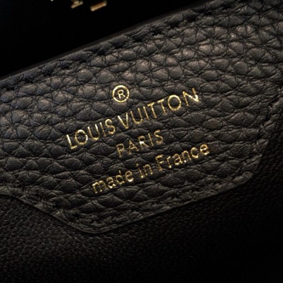 LOUIS VUITTON Capucines