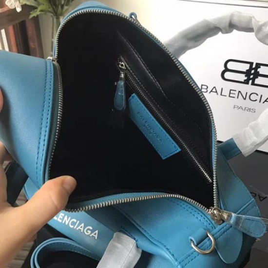 Balenciaga TRIANGLE DUFFLE S