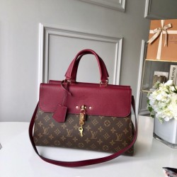 LOUIS VUITTON Handbag