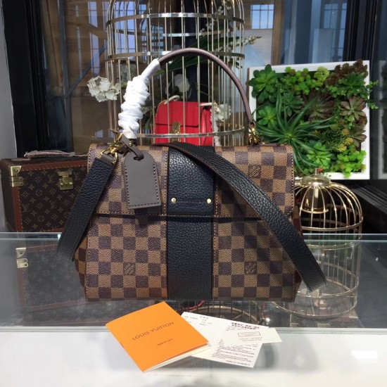 LOUIS VUITTON Kasai