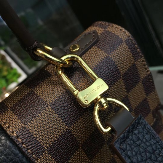 LOUIS VUITTON Kasai