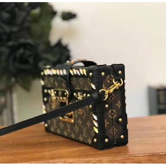 Louis Vuitton PETITE MALLE