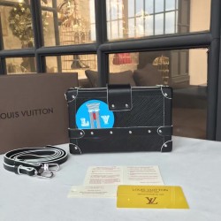 Louis Vuitton PETITE MALLE