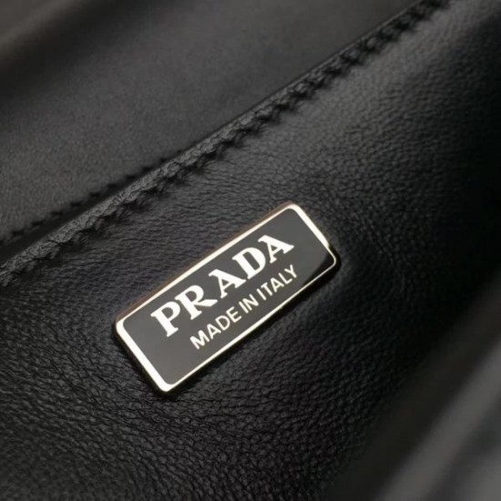 Prada Cahier