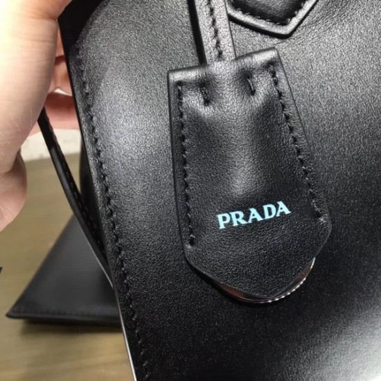 Prada  Dual