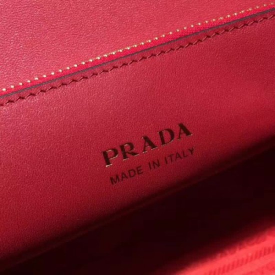 Prada bibliothèque