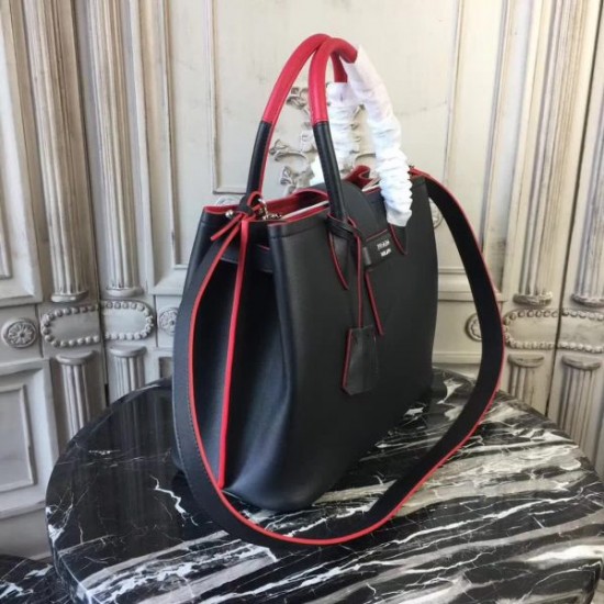 Prada Leather  handbag