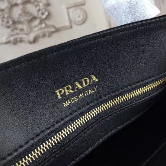 Prada bibliothèque