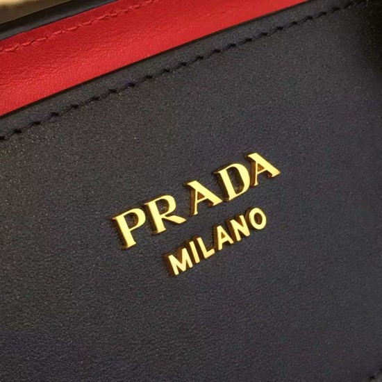 Prada Esplanade