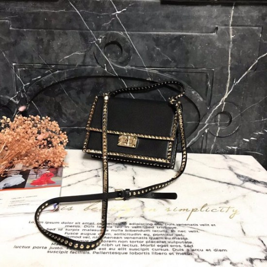 Valentino ROCKSTUD NO LIMIT