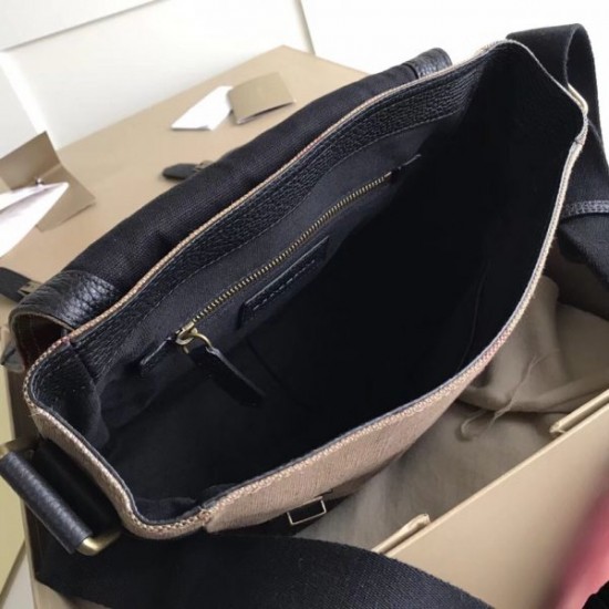 Burberry Messenger bag