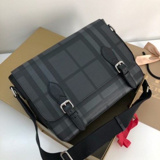 Burberry Messenger bag