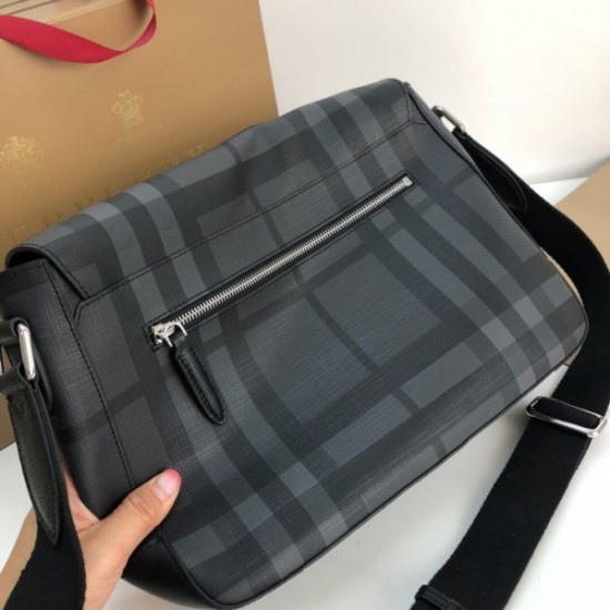 Burberry Messenger bag