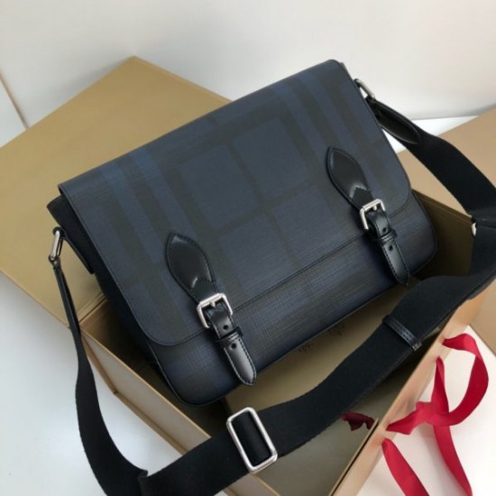 Burberry Messenger bag