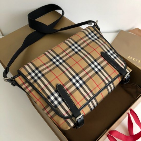 Burberry Messenger bag