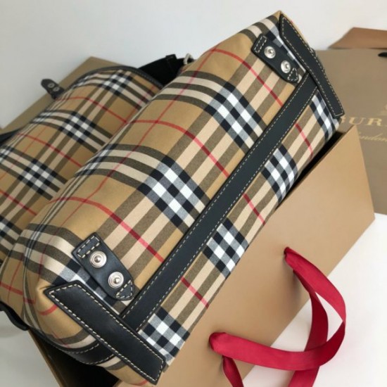 Burberry Messenger bag