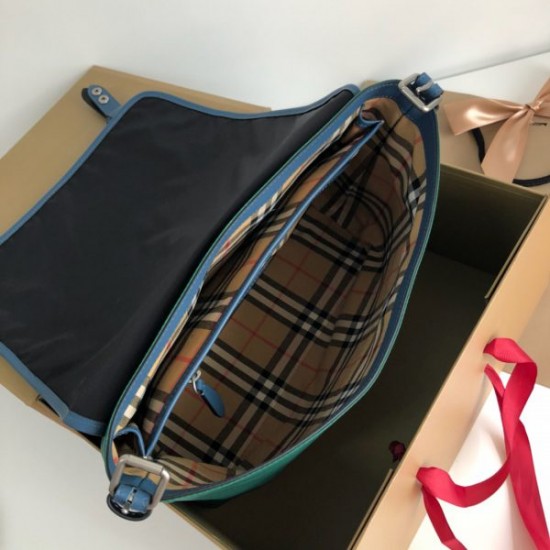 Burberry Messenger bag