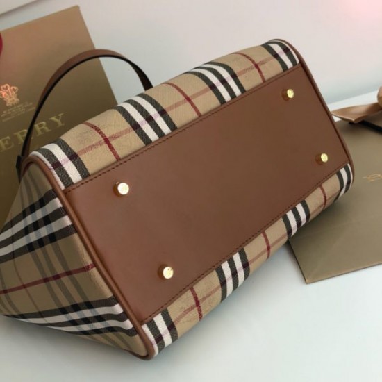 Burberry Shopping bag