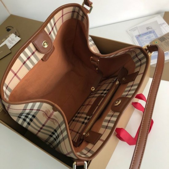 Burberry Shopping bag