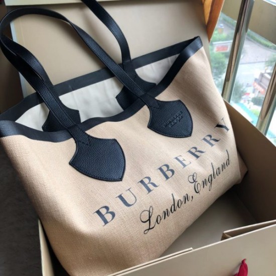 Burberry Shopping bag