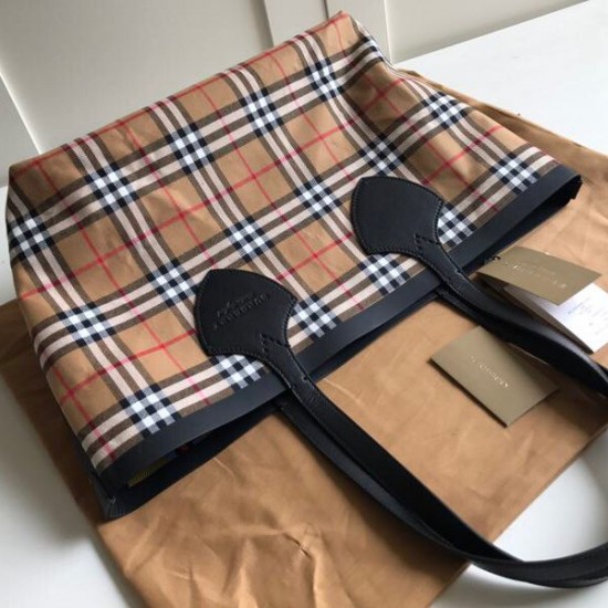 Burberry Shopping bag