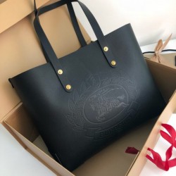 Burberry Shopping bag