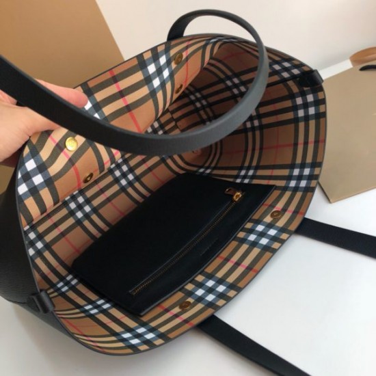 Burberry Shopping bag